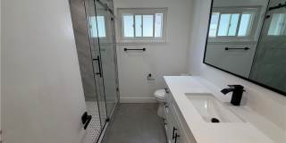 8414 Owensmouth Gallery 15