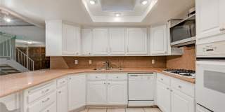 3518 Blackstone Street Gallery 13