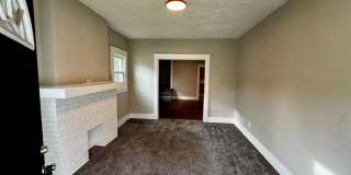 610 Colorado - 3bed/1bath house, garage & basement! Gallery 3