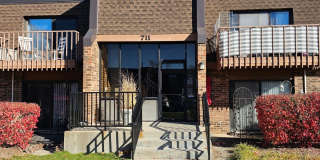 711 Tipperary Court unit: 1B Gallery 1