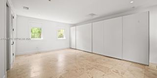 530 Valencia Ave Gallery 27