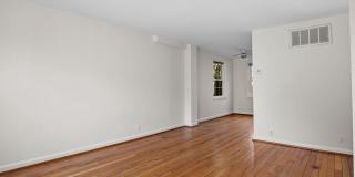 3305 S WAKEFIELD Street Gallery 4