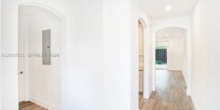 4234 NE 9th St Gallery 14
