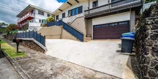 MOANALUA GARDENS Very Spacious 2BR/1BA/Plenty of Street parking Gallery 1