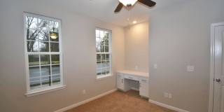Gorgeous luxury 2BD/2.5BA M'boro townhome w/garage, washer/dryer, across from MTSU! Gallery 11