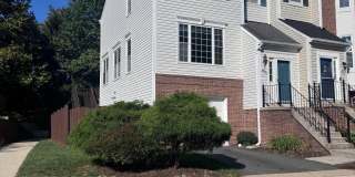 20131 HARDWOOD Terrace Gallery 1