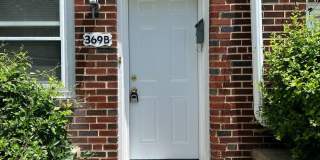 1531 W WYNNEWOOD Road Gallery 1