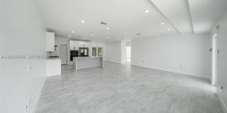 1935 SW 24th Ter Gallery 4