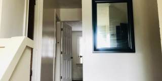 Large House w/ off-street parking & 3 BATHROOMS! Gallery 17