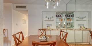 2400 NE 10th Street Gallery 8