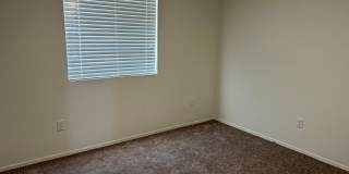 DESERT SKY TOWNHOME WITH POOL! Gallery 9