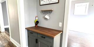 Charming 3 Bed, 1 Bath Home on a Quiet Street in Crafton Heights - Available 7/1! Gallery 6