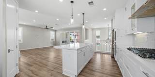 16205 Camden Circle Gallery 9