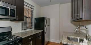 2177 W Giddings Gallery 6