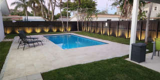 112 NE 10th Ave Gallery 7