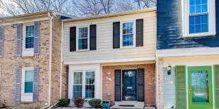 Magnificent on Maple Leaf: 3 BED+2 Full + 2 half Baths Gallery 1