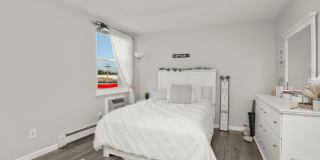 Fully Renovated Modern Apartments Gallery 9