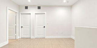 432 SE 16TH Street Gallery 19