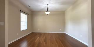 Spacious Home in Creekshire Village! Gallery 4