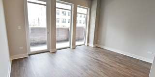 3833 N Broadway Gallery 52