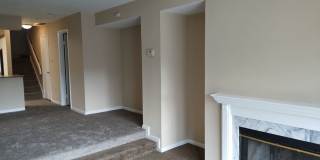 Spacious 3 Bedroom Condo- RENT TODAY & SAVE! Gallery 5