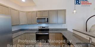 Beautiful 3 BD/2 BA End Unit Townhome in Leland Gallery 8