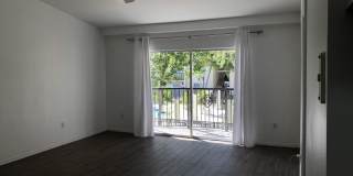 1600 Crestwood Court South Gallery 2