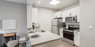 Bay House Emeryville Gallery 1