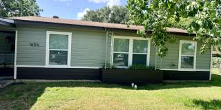 1606 Milam Dr Gallery 1