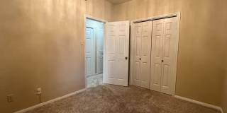 Wonderful 2/2 in Perfect Far West Location Gallery 15