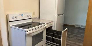 Brick 1 BR 1 BA duplex with hardwood floors in nice residential neighborhood Gallery 7