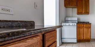 11250 S. Indiana Ave Gallery 22