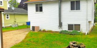 Labor Day Promotion (Through 9/13): $2,050/month for First Year  — 3-Bedroom Home with Elizabeth Lake Access Gallery 20