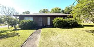 ** 3 bed 1.5 bath located in Southlawn ** Call 334-366-9198 to schedule a self showing Gallery 1