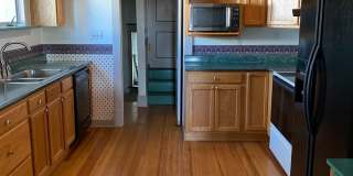Three Bedroom 1/2 Duplex in Alton Gallery 1