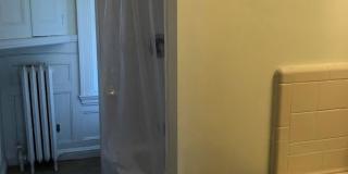 Charming 2 Bedroom-No Broker Fee Gallery 6
