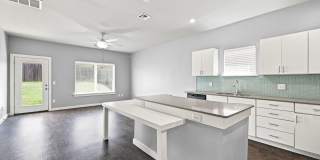 5 Bedroom Duplex in Edmond & (Contact Info Below) * MOVE IN SPECIAL * Gallery 7