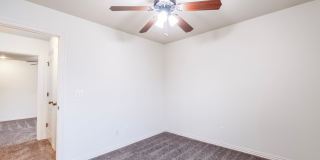 3 bed, 2 bath Condo - MOVE IN SPECIAL!!!! Gallery 11