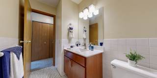 River 10 Apartments Gallery 25