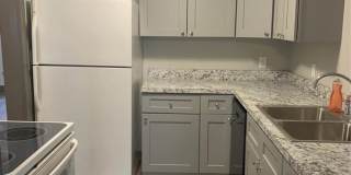 1004 Peach Fully Renovated 2 Bed 1 Bath Home Gallery 5