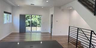 5638 Woodman Avenue Gallery 9