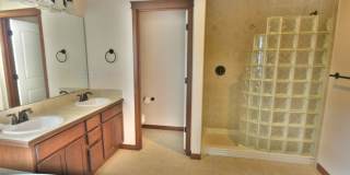 4bd/2.5ba Bothell Home Gallery 11