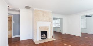 Updated 3/2 Bungalow w/ Large Backyard & Minutes From EAV! Gallery 1