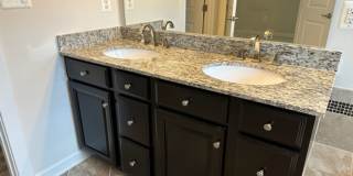 Gorgeous 4-Bed 3.5-Bath Townhouse next to Ft Meade Gallery 22