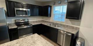 Room in 4 Bedroom Home at Bent Willow Dr Gallery 20