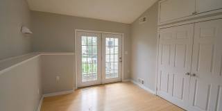 Bright, beautiful home with 3 garage spaces & tons of storage! Gallery 15