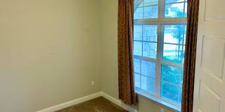 Gorgeous 5 bedroom home. Spacious and Elegant! Gallery 31