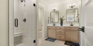 Luxury Townhome for Lease at the Courtyards at Hidden Crest - 6919 NE 132nd Way Gallery 25