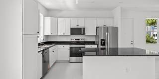 4520 Longwood Lake Square Gallery 11