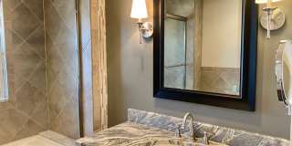 Beautiful Home Located in Historic Urbana Gallery 9